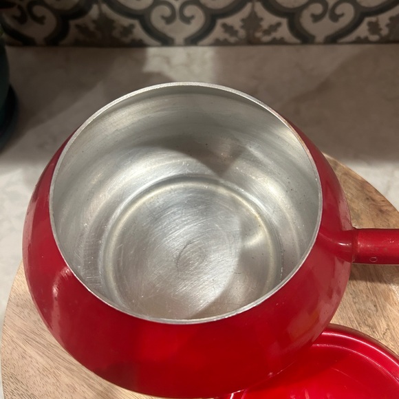 VINTAGE MID-CENTURY FONDUE POT- Enamel coated with flower design in Red - Picture 4 of 9